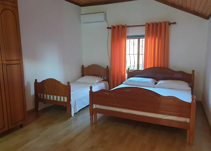 Eni\'S Villa, 5Km From Shengjini Beach